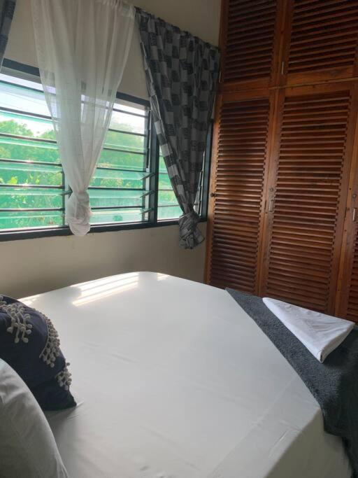 Jambo Diani 1-Bedroom Apartment Close To The Beach Диани-Бич Экстерьер фото